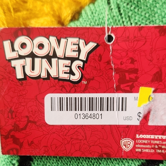 Looney Tunes Green and Black Knit Hat - Picture 5 of 6